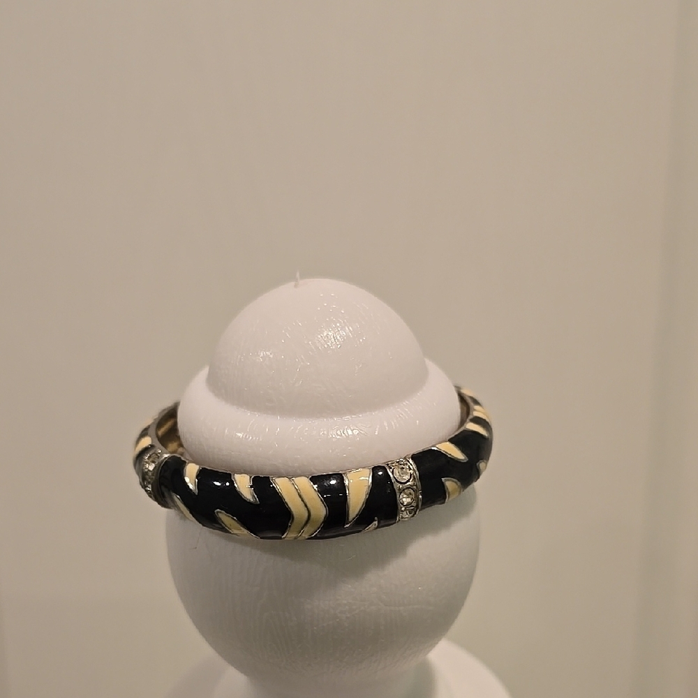 Black and Cream Bangle Bracelet